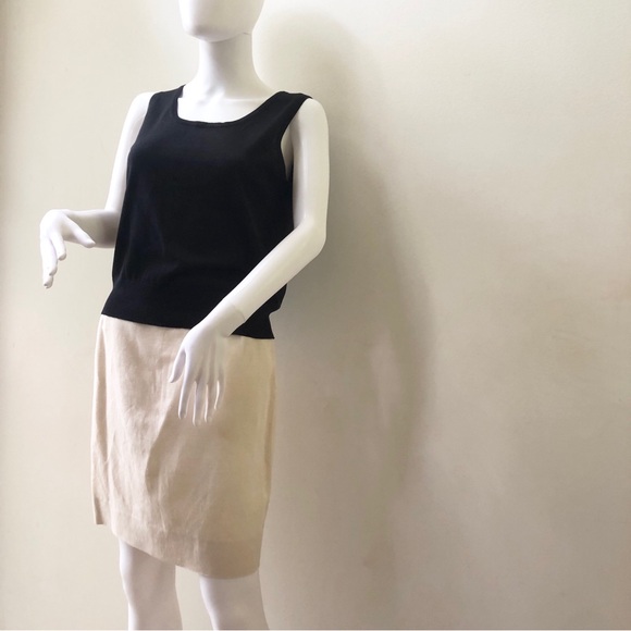 Jacket and skirt suit or separate. Fully lined. - Picture 2 of 11